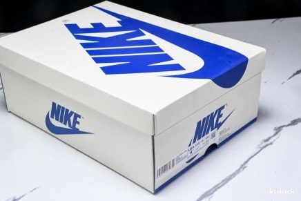 Design 1 Travis Fragment Air DM7866-104 Low OG x SP Jordan Scott 0829